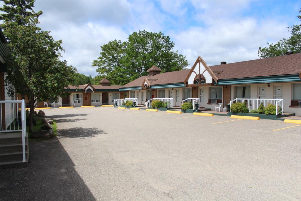 Sword Inn Bancroft Buitenkant foto