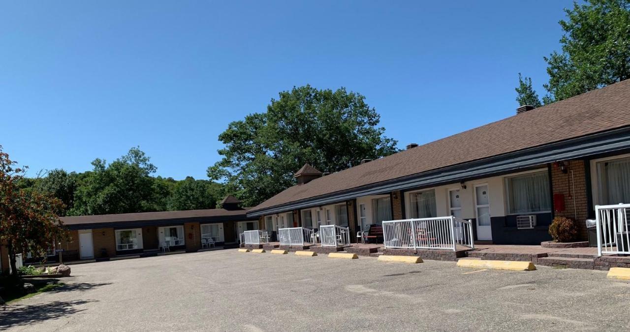 Sword Inn Bancroft Buitenkant foto